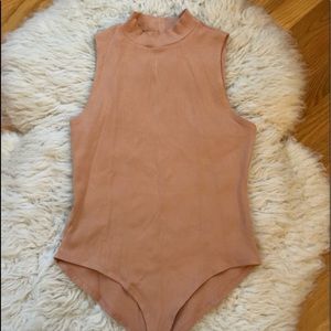 FOREVER 21 LIGHT ORANGE BODYSUIT W/ CLASP